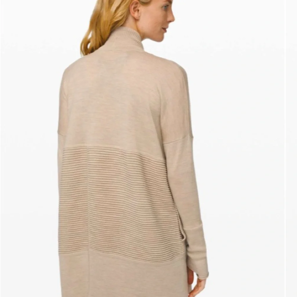 Lululemon Sit in Lotus Cardigan size Medium - Picture 2 of 9